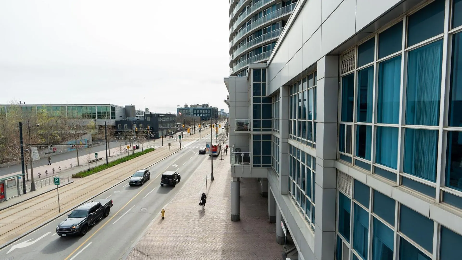 Harbour Front Luxury Condo 2 Bed 2 Bath Toronto